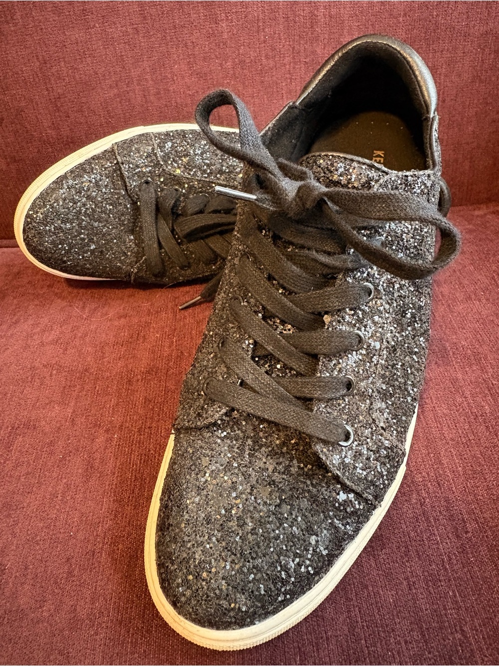 Kenneth Cole Black Glitter Low-Top Sneakers Women’s size 10